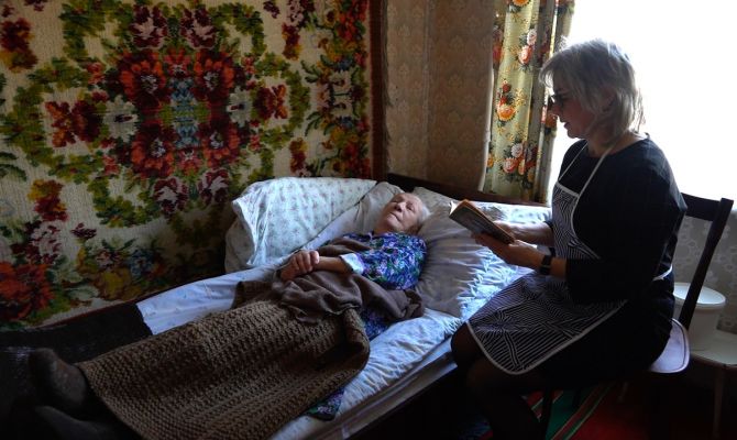 Как проходит обычный день социального работника в Тульской области