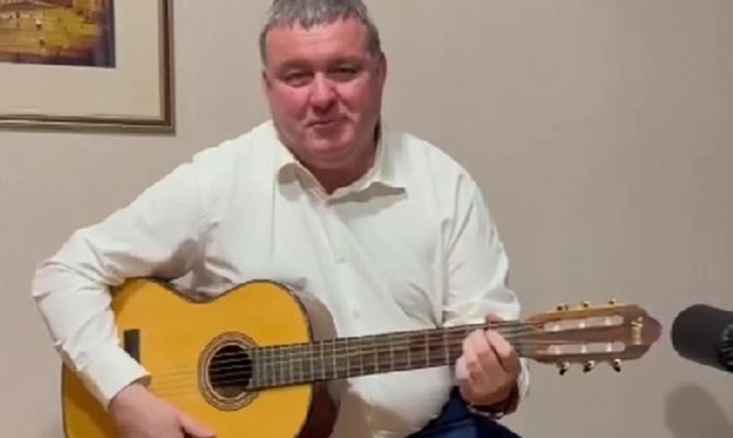 Глава администрации сделал тулякам необычный подарок к Дню города