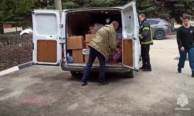 Узловские спасатели отправили гуманитарный груз в зону СВО 