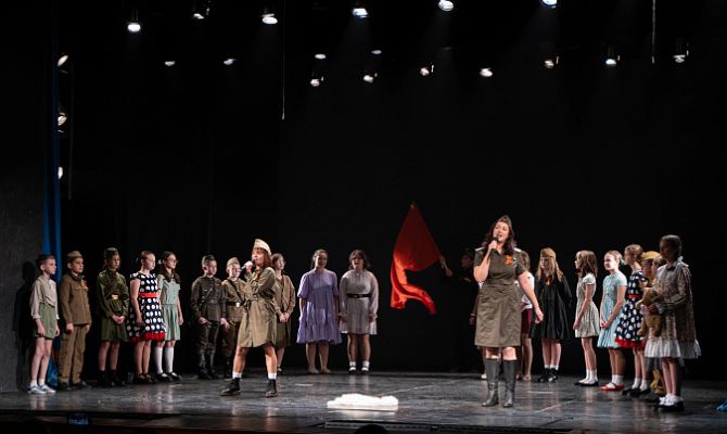 В Туле проходит театральный фестиваль "Тульские самоцветы"