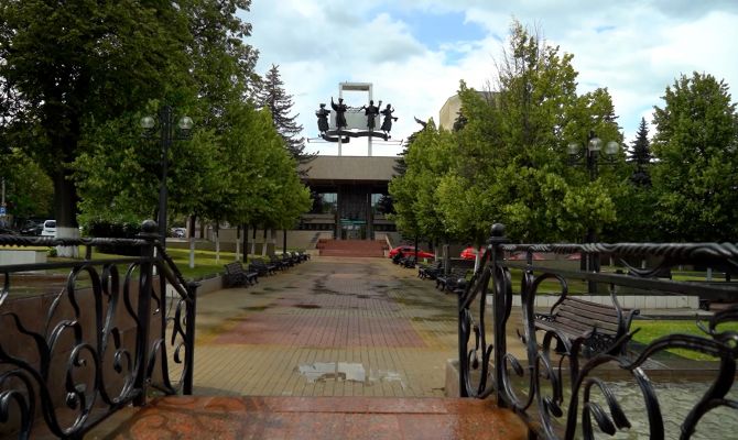 От драмтеатра до зданий-близнецов: в Туле начали проводить экскурсии по дворянскому квадрату