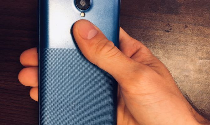 Эксперты рассказали, как из-за смартфона не навредить здоровью