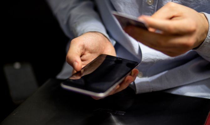 Мошенники начали обманывать пользователей под видом сервисов доставки