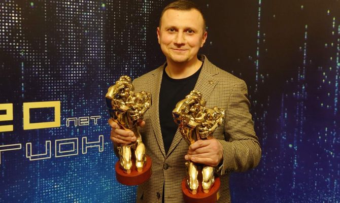 Алексей Дюмин поздравил директора "Первого Тульского" Вячеслава Терехина с днем рождения