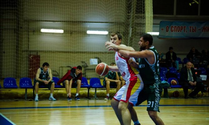БК «Арсенал» уступил "Нефтехимику" во второй игре тура