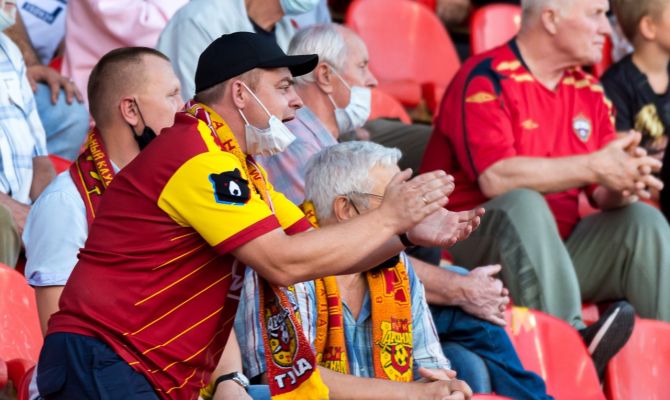 Тульский "Арсенал" заплатит штраф за поведение болельщиков