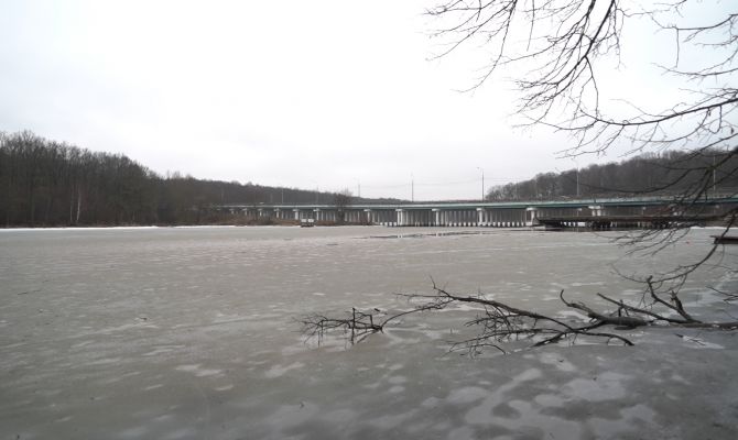 В Туле рыбак с сыном провалился под лед: спасать людей приехали сотрудники шести экстренных служб