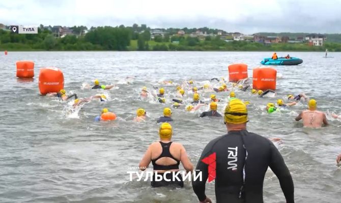 Под Тулой в грязи и под дождем открыли сезон триатлона