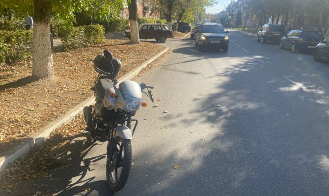 В Щекино 17-летняя водитель мопеда столкнулась с "ВАЗом"