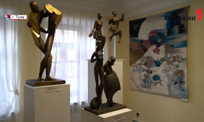 Гобелены и скульптуры: в Туле проходит выставка современных художников