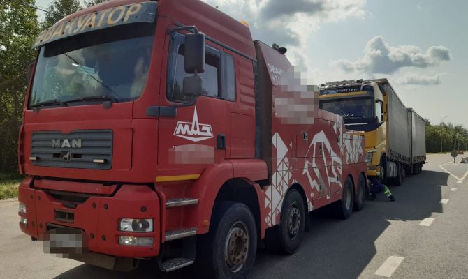 Тульские таможенники остановили фуру с контрабандой на 14 миллионов рублей