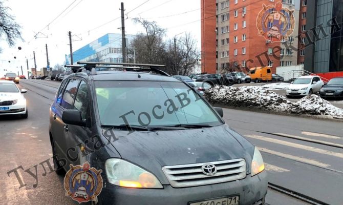 В Туле на пешеходном переходе сбили двух женщин