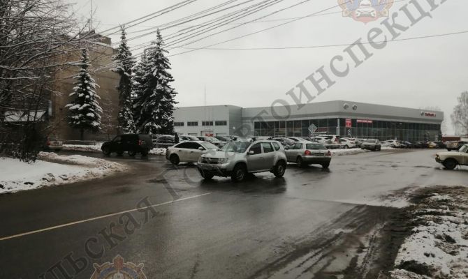 В Туле 73-летняя женщина попала под колеса кроссовера