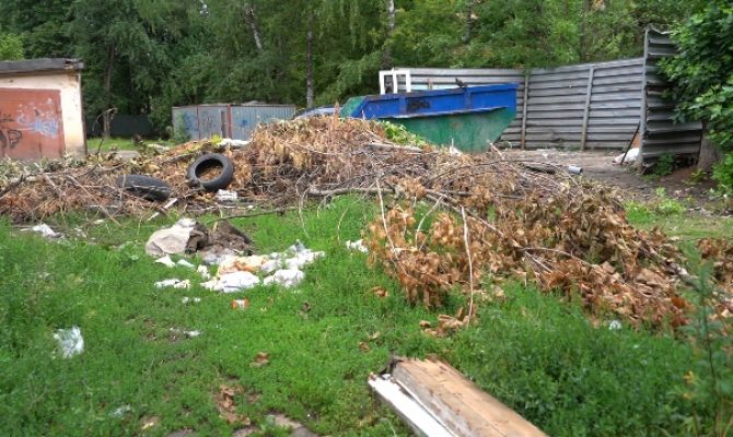 Что запрещено выбрасывать на контейнерную площадку возле дома