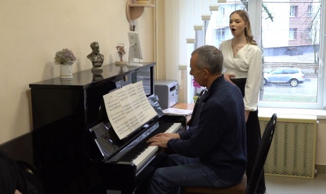 Тульские вокалисты берут высокие ноты с гантелями в руках