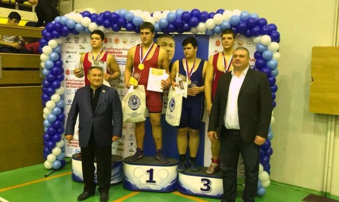 Тульская сборная по греко-римской борьбе завоевала 13 медалей на Всероссийском турнире