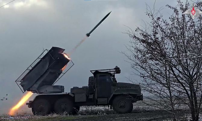 Минобороны показало работу тульских "Градов" в зоне СВО