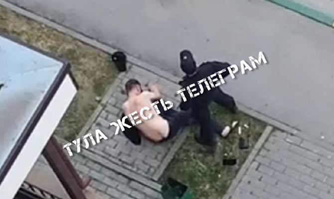 Туляк открыл стрельбу из страйкбольного ружья на Павшинском мосту