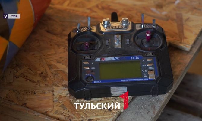 Тульские студенты создали в гараже боевого робота за 200 тысяч рублей