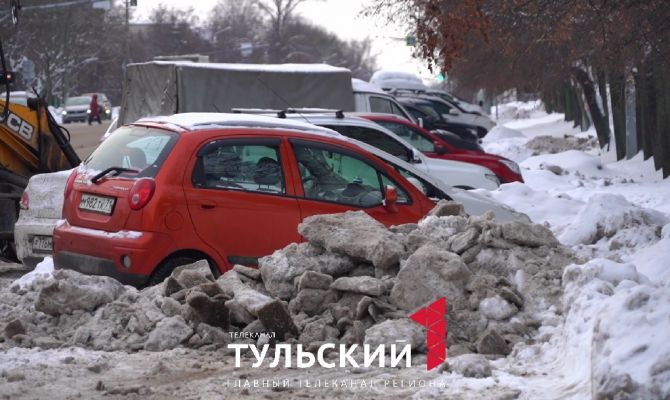 В Туле для уборки снега начали эвакуировать авто