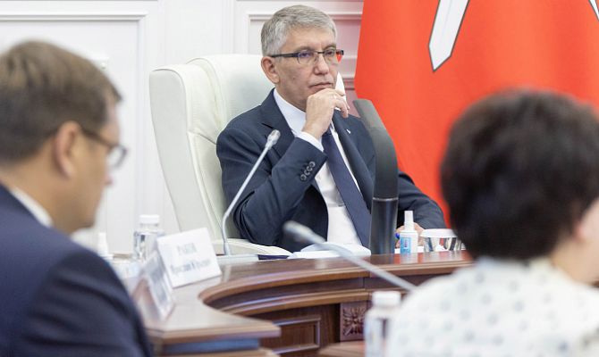 Миляев раскритиковал доклад о борьбе с борщевиком в Тульской области