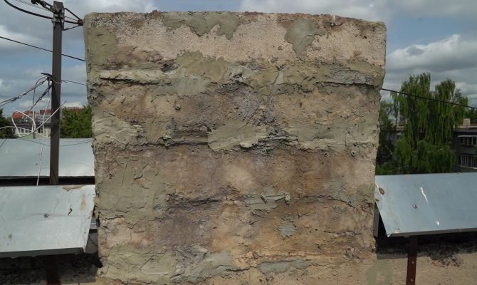 В тульской 5-этажке дыры в дымвентканалах заделали рубероидом: жители боятся отравления угарным газом