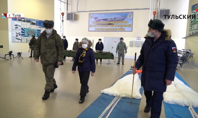 «Елка желаний»: тульские десантники исполнили мечту 10-летнего мальчика