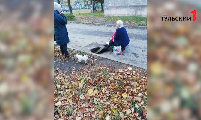 В Узловой девочка провалилась в открытый люк: на колодец жители жаловались полгода назад