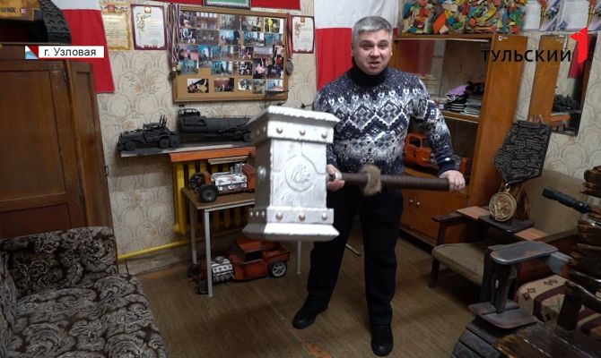 От бочки с квасом до гигантского осьминога: житель Узловой вырезает из дерева уникальные скульптуры