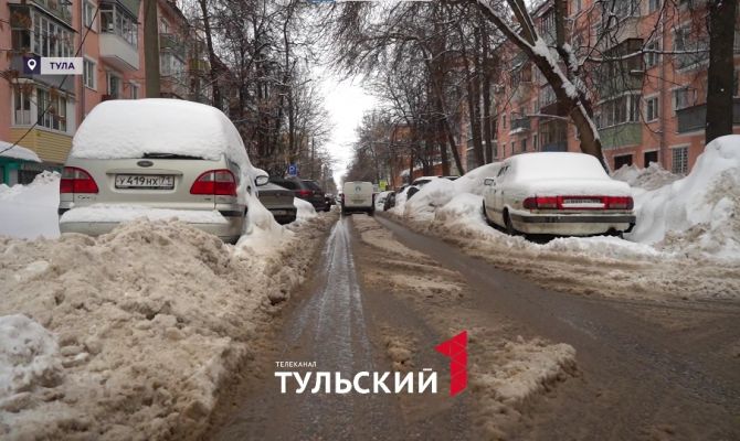 Водители массово нарушают ПДД и блокируют движение в Туле