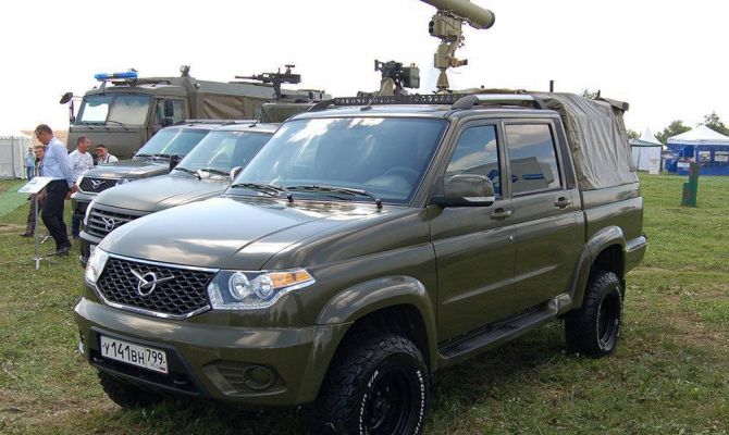 Бронеавтомобиль "Есаул" усилили тульским "Корнетом"