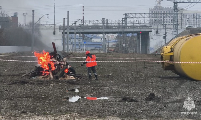 В Туле провели учения по ликвидации разлива нефтепродуктов