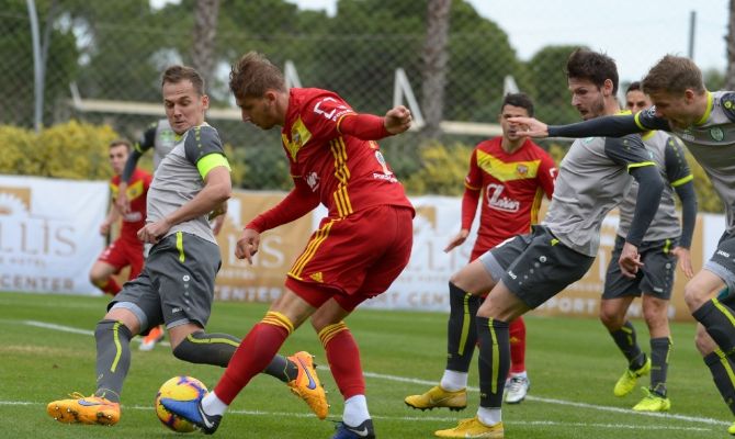 «Арсенал» и «Пакш» сыграли вничью