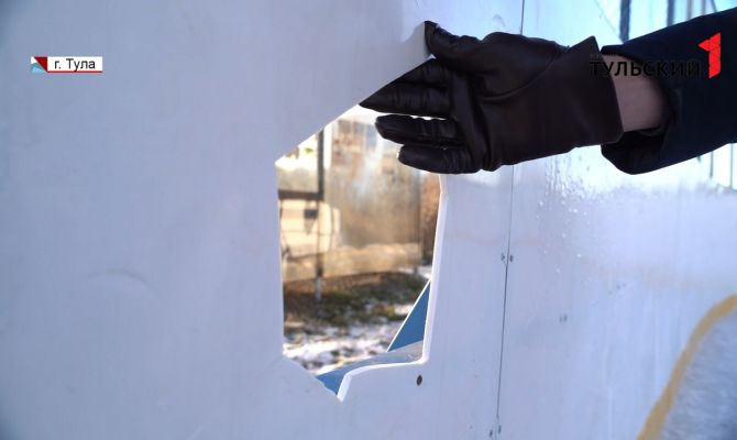 Одни делают, другие ломают: в Большой Туле продолжаются набеги вандалов на хоккейные площадки