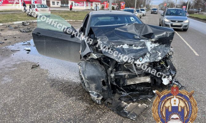 Пьяный водитель БМВ попал в ДТП в Новомосковске