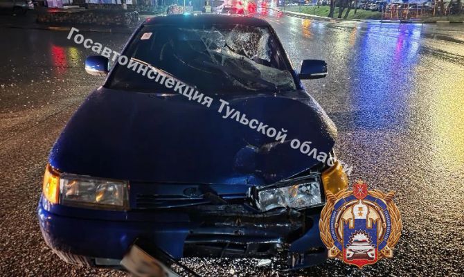 В Туле зумер переходил дорогу на красный свет и попал под колеса