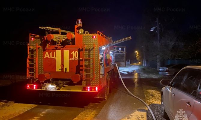 Ночью в Алексине загорелся жилой дом