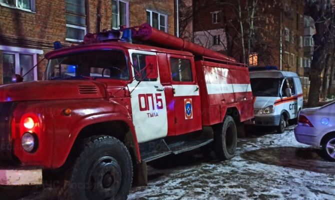 На пожаре на улице Оружейной в Туле спасли 4 человек