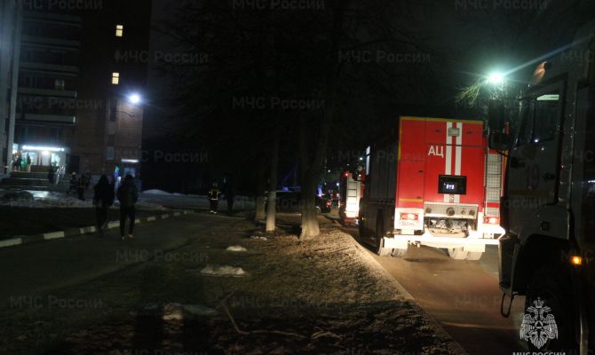 Из горящего дома на улице Оружейной в Туле эвакуировали 30 человек