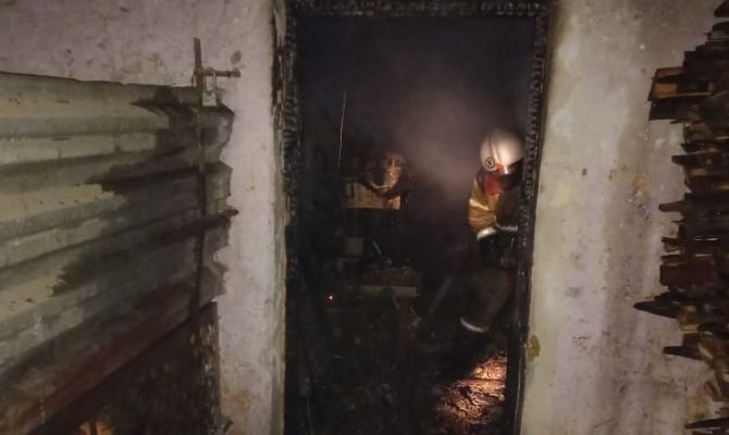 Тульские спасатели ликвидировали пожар в г.Щекино около получаса