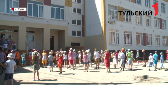 Юные туляки поучаствовали в танцевальном флешмобе