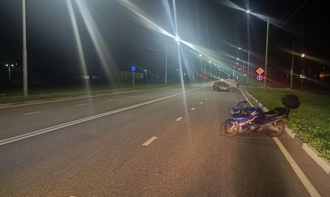 В Узловой пассажир мотоцикла попал в больницу после аварии