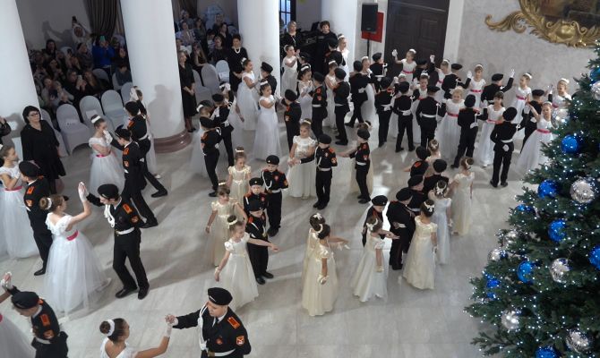 Ремонт на 250 миллионов: жители Узловой оценили обновленный Дом культуры