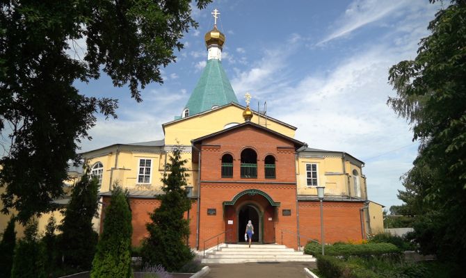 В Узловой завершается роспись старинного храма Успения Пресвятой Богородицы