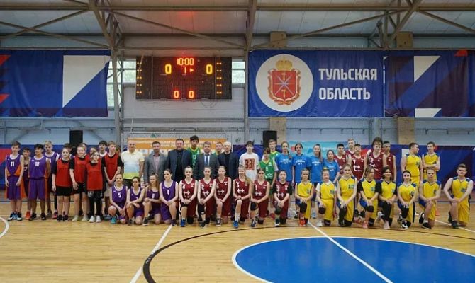 Около 150 школьников участвуют в финальном этапе баскетбольного чемпионата