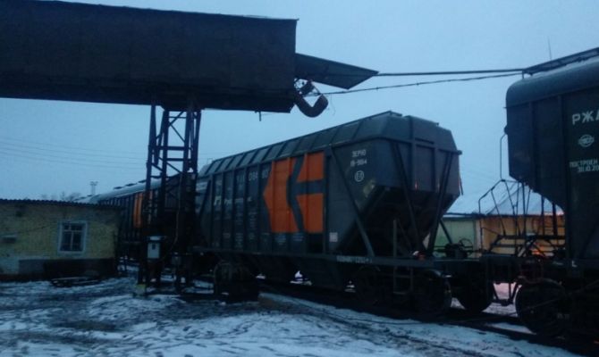 В Ефремове грузчик упал с крыши вагона и получил тяжелые травмы