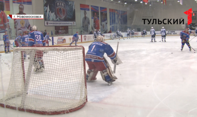 В Новомосковске «НХК» и «Россошь» сразились за выход в финал 
