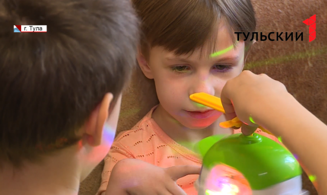 Страшный диагноз артрогрипоз: девочке из Тульской области нужна помощь