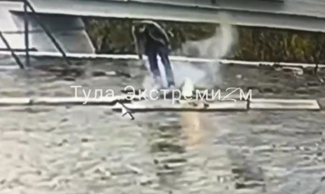 Житель Алексина обжигал изоляцию кабеля на Вечном огне: возбуждено уголовное дело