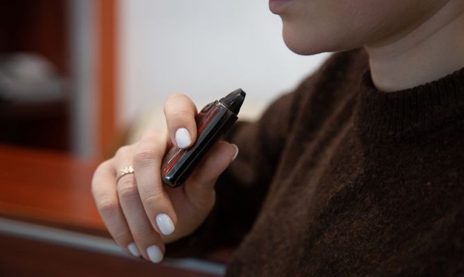 Большинство туляков поддерживает полный запрет вейпов